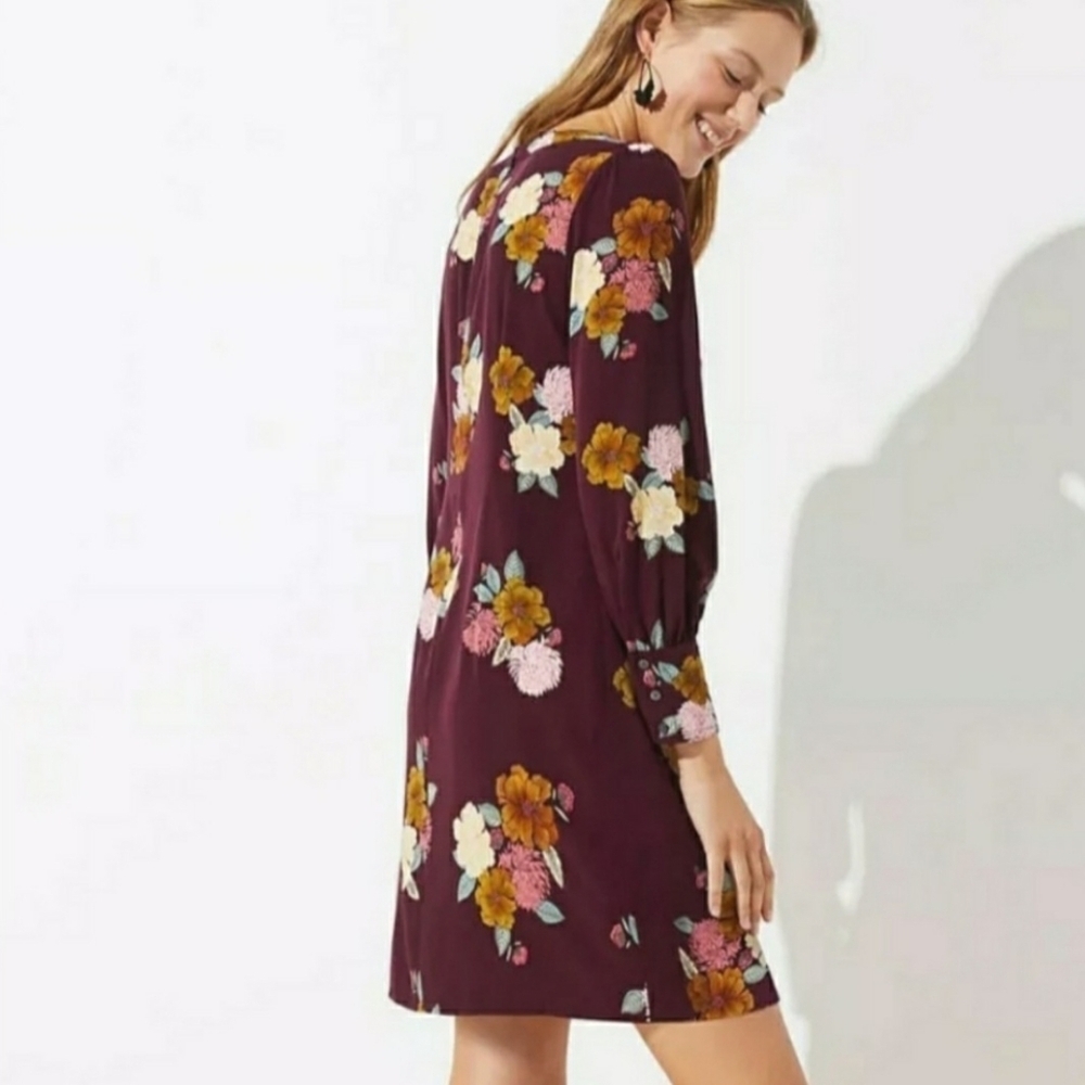 LOFT....Floral Long Sleeve Dress..SIZE:2